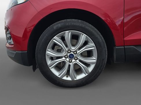 Used 2022 Ford Edge Titanium image 15