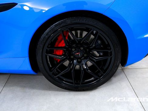 Used 2024 Chevrolet Corvette Z06 RWD image 29