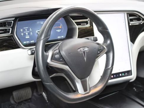 Used 2016 Tesla Model S 60 RWD image 13