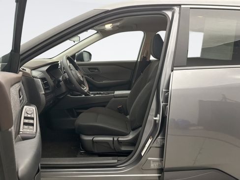 Used 2023 Nissan Rogue S AWD/4WD image 8
