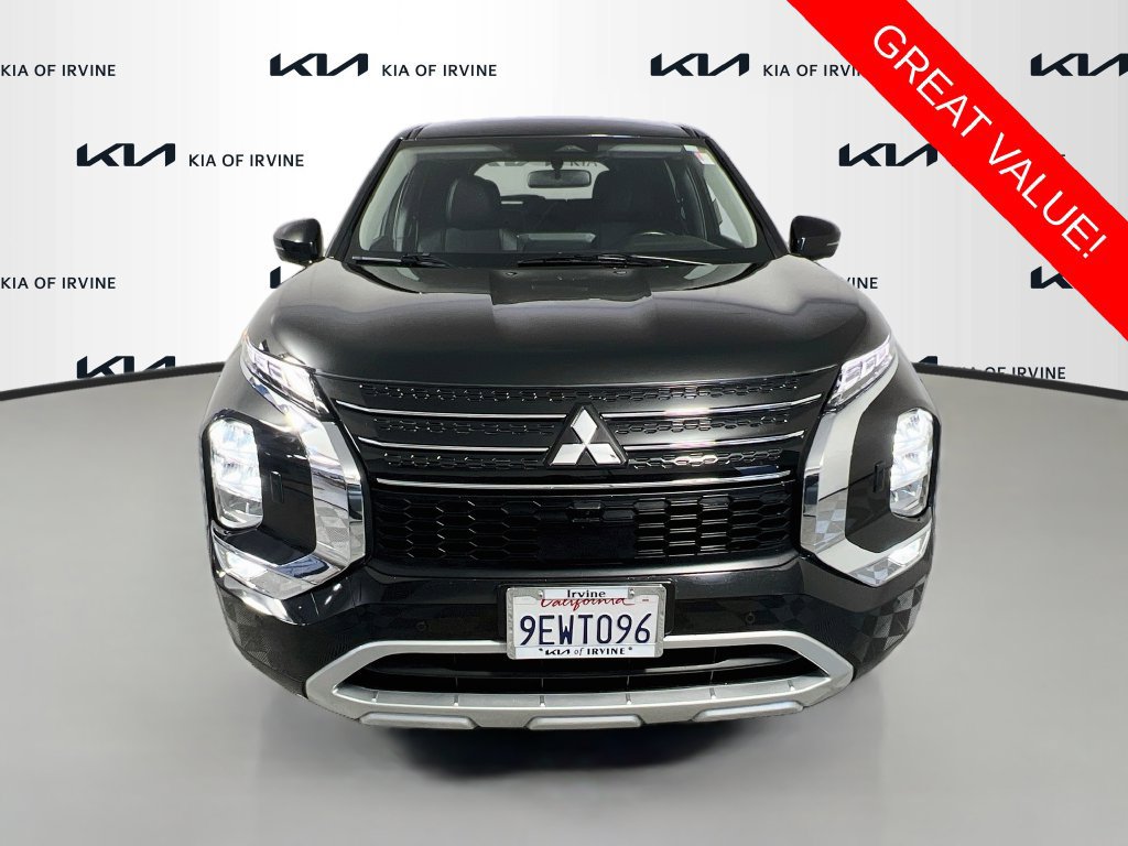 Used 2022 Mitsubishi Outlander SE AWD/4WD image 2