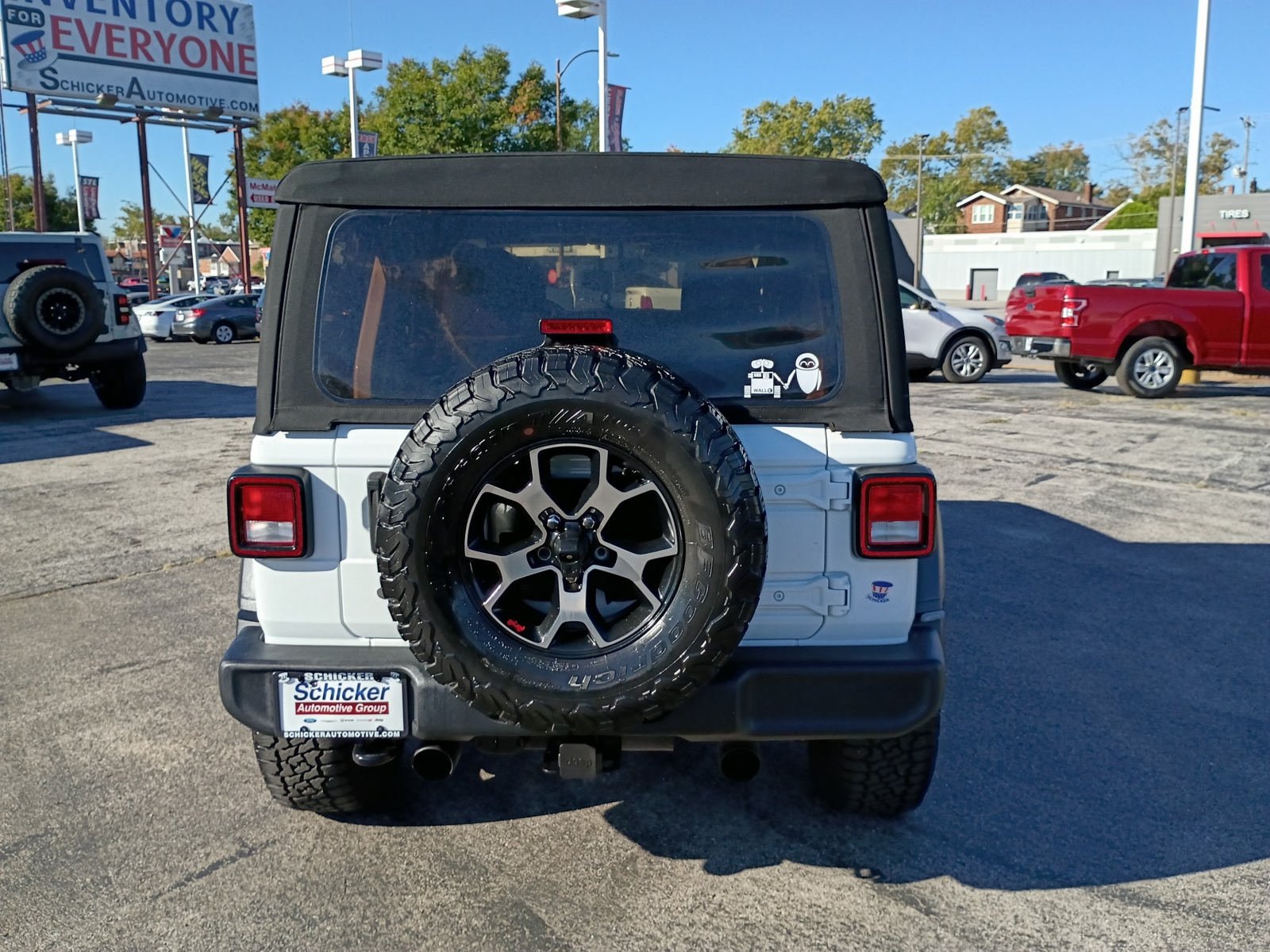 Used 2018 Jeep Wrangler Unlimited Sport S AWD/4WD image 2