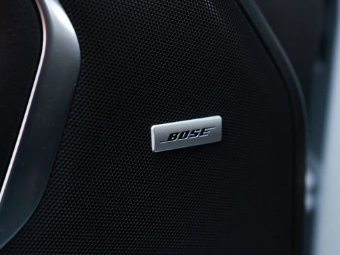 Used 2024 GMC Yukon SLT image 24