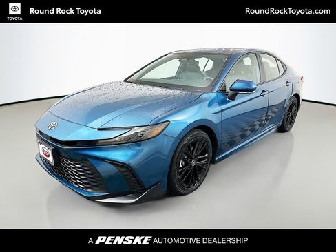 Certified 2025 Toyota Camry SE image 1