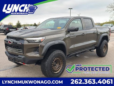 Used 2025 Chevrolet Colorado ZR2 w/ Technology Package AWD/4WD image 1