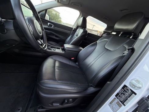 Used 2022 Kia Sorento S image 22