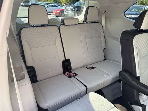 New 2026 GMC Acadia Denali w/ Super Cruise Package image 13