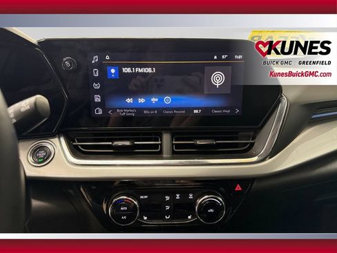Used 2025 Chevrolet Trax LT w/ LT Convenience Package FWD image 18