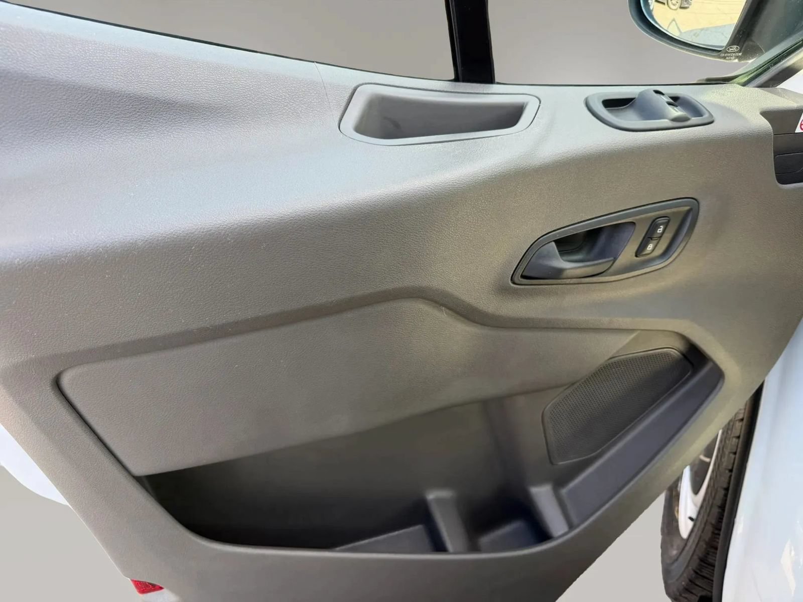 Used 2020 Ford Transit 150 XL RWD image 11