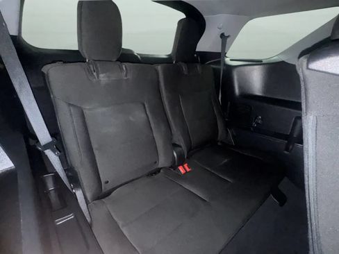 Used 2022 Ford Explorer XLT AWD/4WD image 26