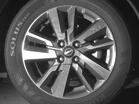Used 2025 Nissan Versa SV FWD image 13