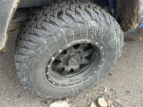 Used 2020 Toyota Tacoma TRD Off-Road w/ TRD Premium Off Road Package image 12