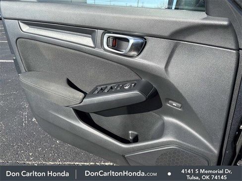 Used 2023 Honda Civic Sport image 11