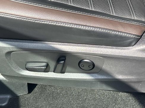 Certified 2024 Nissan Pathfinder Platinum AWD/4WD image 17