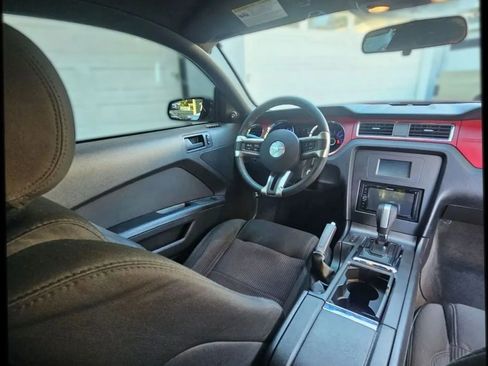 Used 2013 Ford Mustang Coupe image 27
