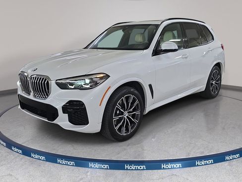 Used 2022 BMW X5 xDrive40i w/ M Sport Package AWD/4WD image 1