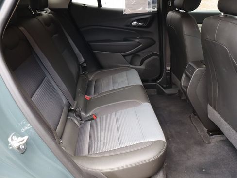 Used 2025 Chevrolet Trax LT w/ Driver Confidence Package FWD image 37