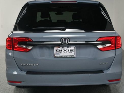 Used 2024 Honda Odyssey Elite image 18