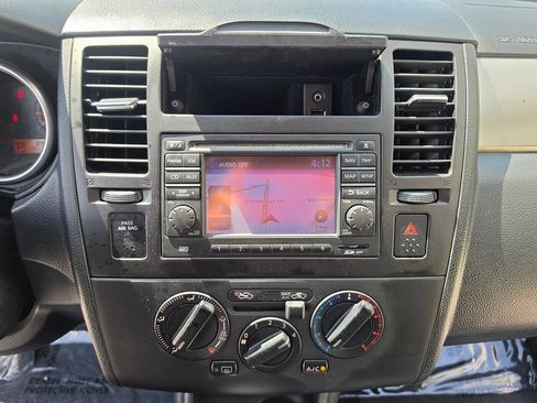 Used 2012 Nissan Versa Hatchback w/ SL Navigation Pkg FWD image 38