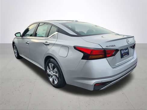 New 2025 Nissan Altima 2.5 S image 9