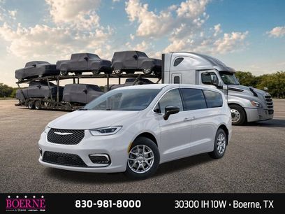 New 2026 Chrysler Pacifica Select