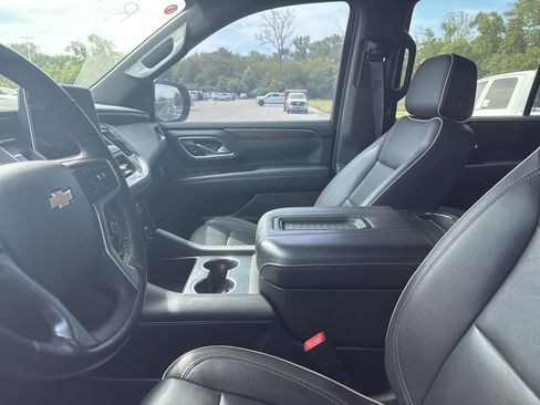 Used 2023 Chevrolet Tahoe Premier AWD/4WD image 32