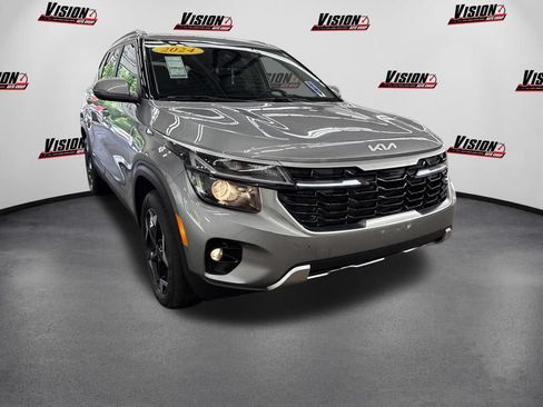 Used 2024 Kia Seltos EX AWD/4WD image 3