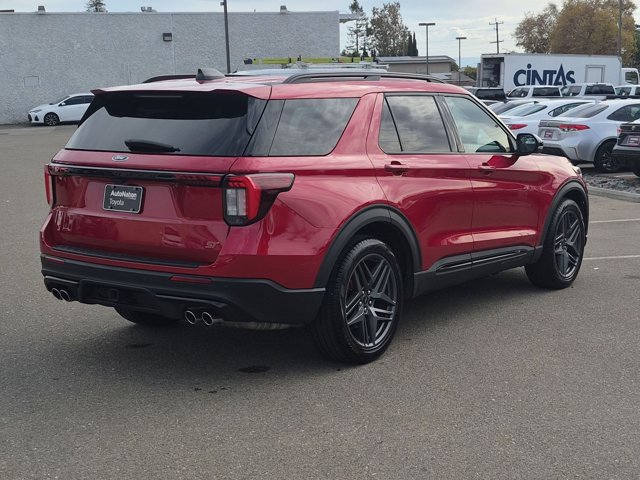 Used 2025 Ford Explorer ST AWD/4WD image 5