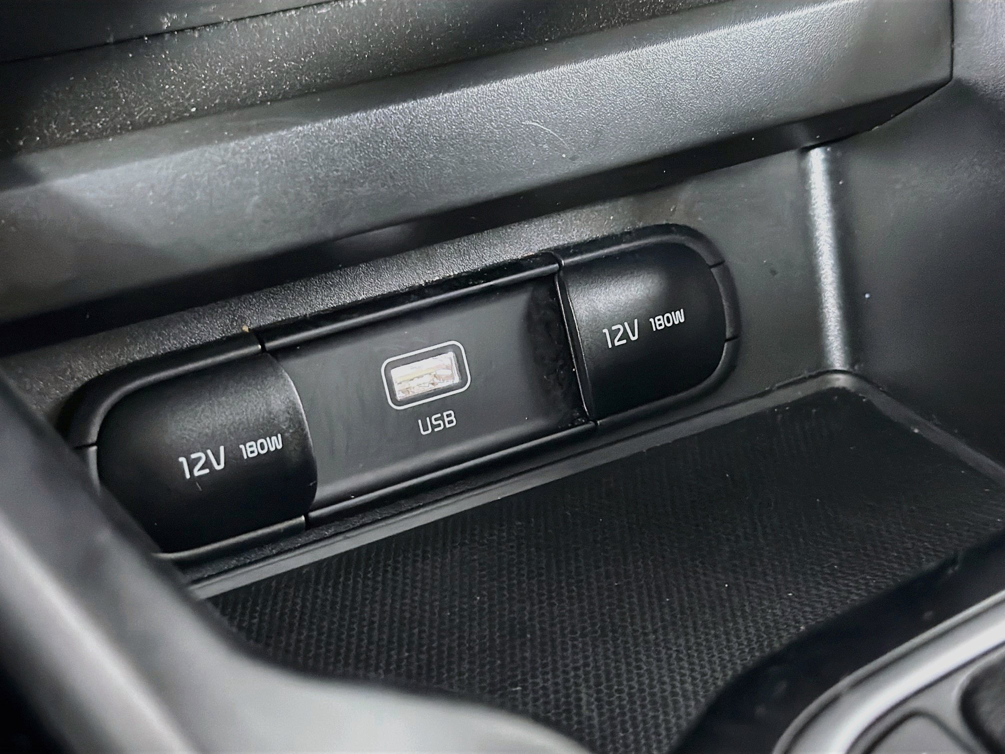 Used 2025 Kia Soul LX w/ LX Technology Package FWD image 26