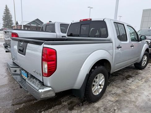 Used 2019 Nissan Frontier SV image 4
