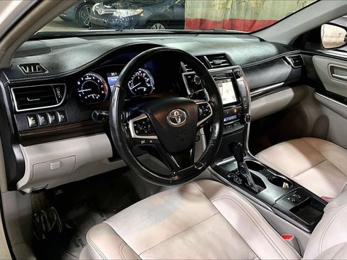 Used 2015 Toyota Camry XLE image 17
