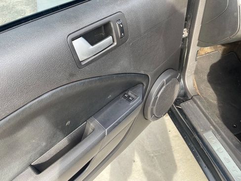 Used 2006 Ford Mustang GT Premium image 16