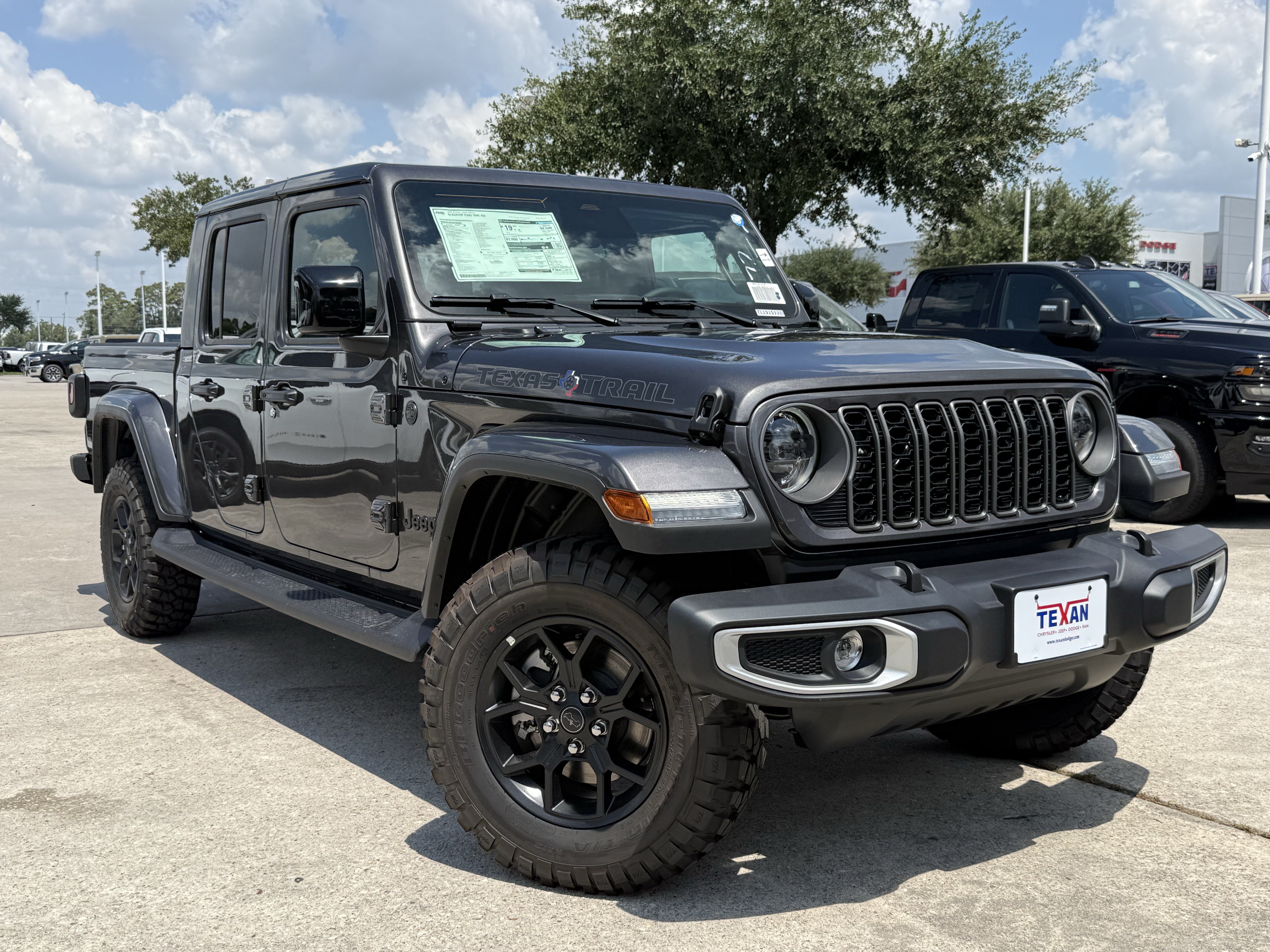New 2026 Jeep Gladiator Mojave AWD/4WD image 2