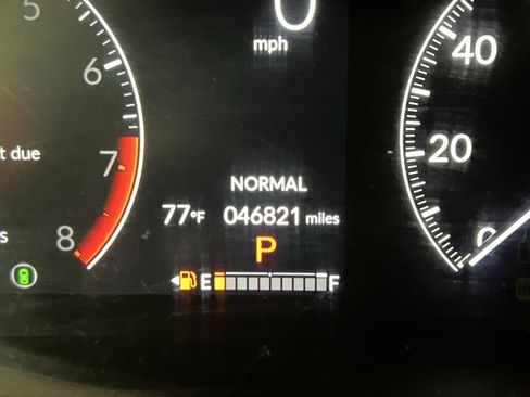 Used 2024 Honda HR-V LX image 17