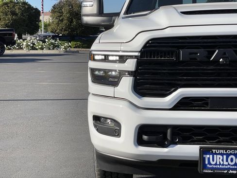 New 2026 RAM 2500 Laramie w/ Night Edition AWD/4WD image 4
