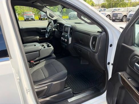 Used 2022 GMC Sierra 1500 SLE w/ X31 Off-Road Package AWD/4WD image 21