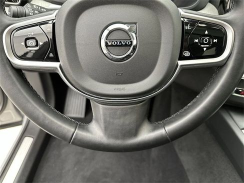 Certified 2025 Volvo XC60 B5 Plus image 14