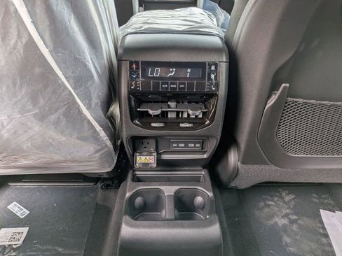 New 2026 Jeep Grand Cherokee L Limited AWD/4WD image 15