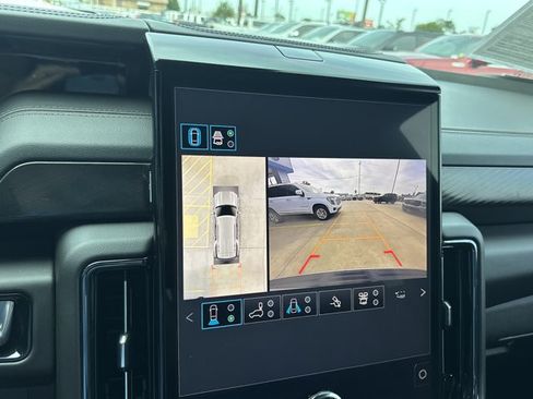 Used 2025 GMC Yukon AT4 w/ AT4 Premium Plus Package AWD/4WD image 41
