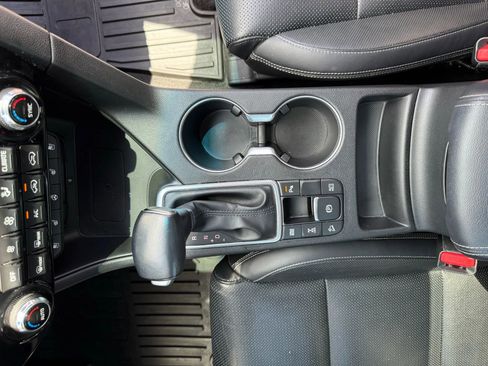 Used 2021 Kia Sportage EX w/ EX Technology Package image 18