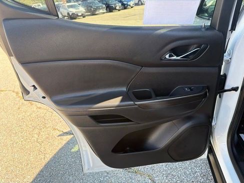 Used 2019 GMC Acadia SLT FWD image 14