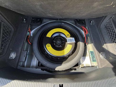 Used 2017 Audi A4 2.0T Premium image 22