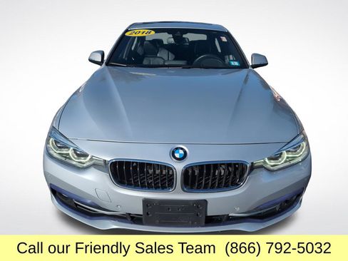 Used 2018 BMW 340i xDrive Sedan w/ Executive Package image 10