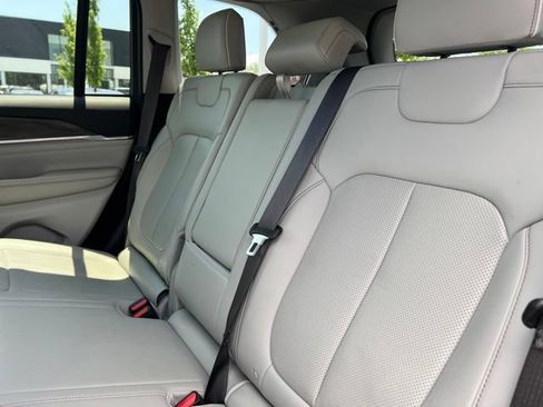 Used 2022 Jeep Grand Cherokee Overland AWD/4WD image 33