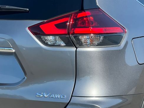 Used 2019 Nissan Rogue SV AWD/4WD image 32