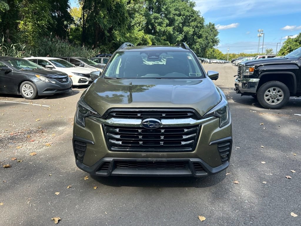 Used 2023 Subaru Ascent Limited w/ Technology Package AWD/4WD image 9