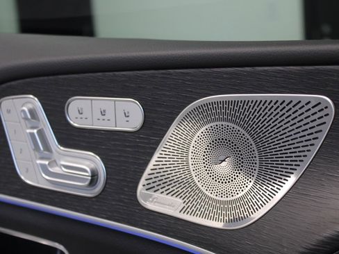 Used 2025 Mercedes-Benz GLE 350 4MATIC image 16