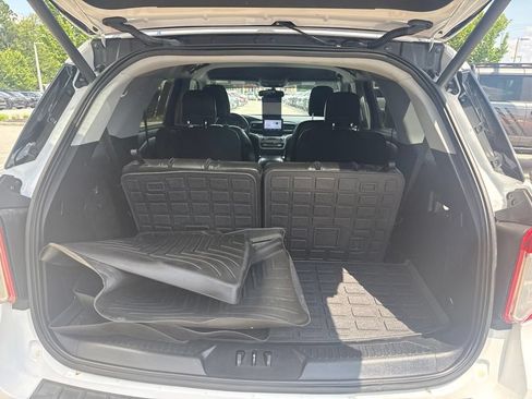 Certified 2021 Ford Explorer XLT w/ Equipment Group 202A RWD image 28