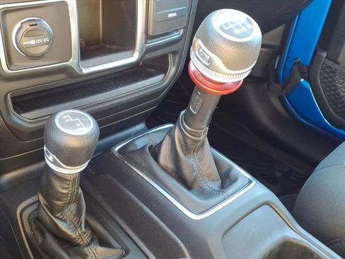 Used 2021 Jeep Wrangler Sport image 15