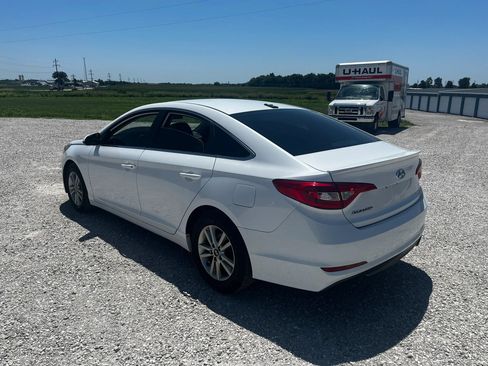Used 2017 Hyundai Sonata SE w/ Cargo Package FWD image 5